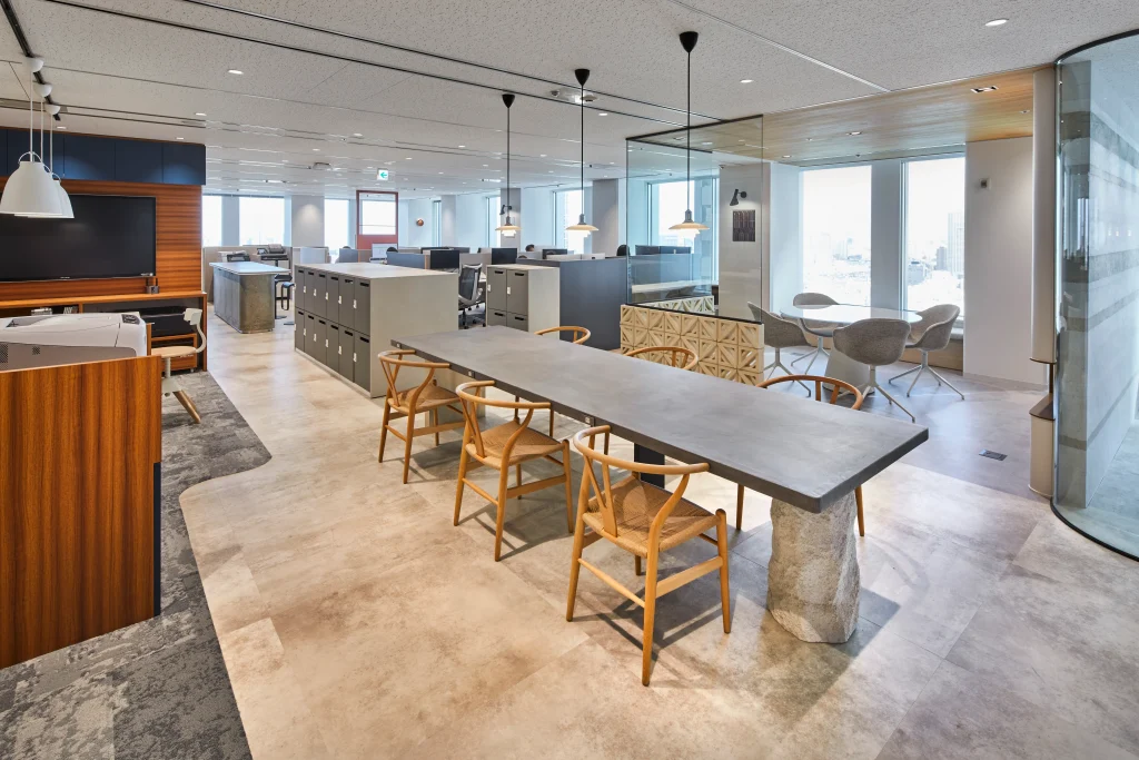 株式会社アーバンプラン　内装工事ラウンジ事例