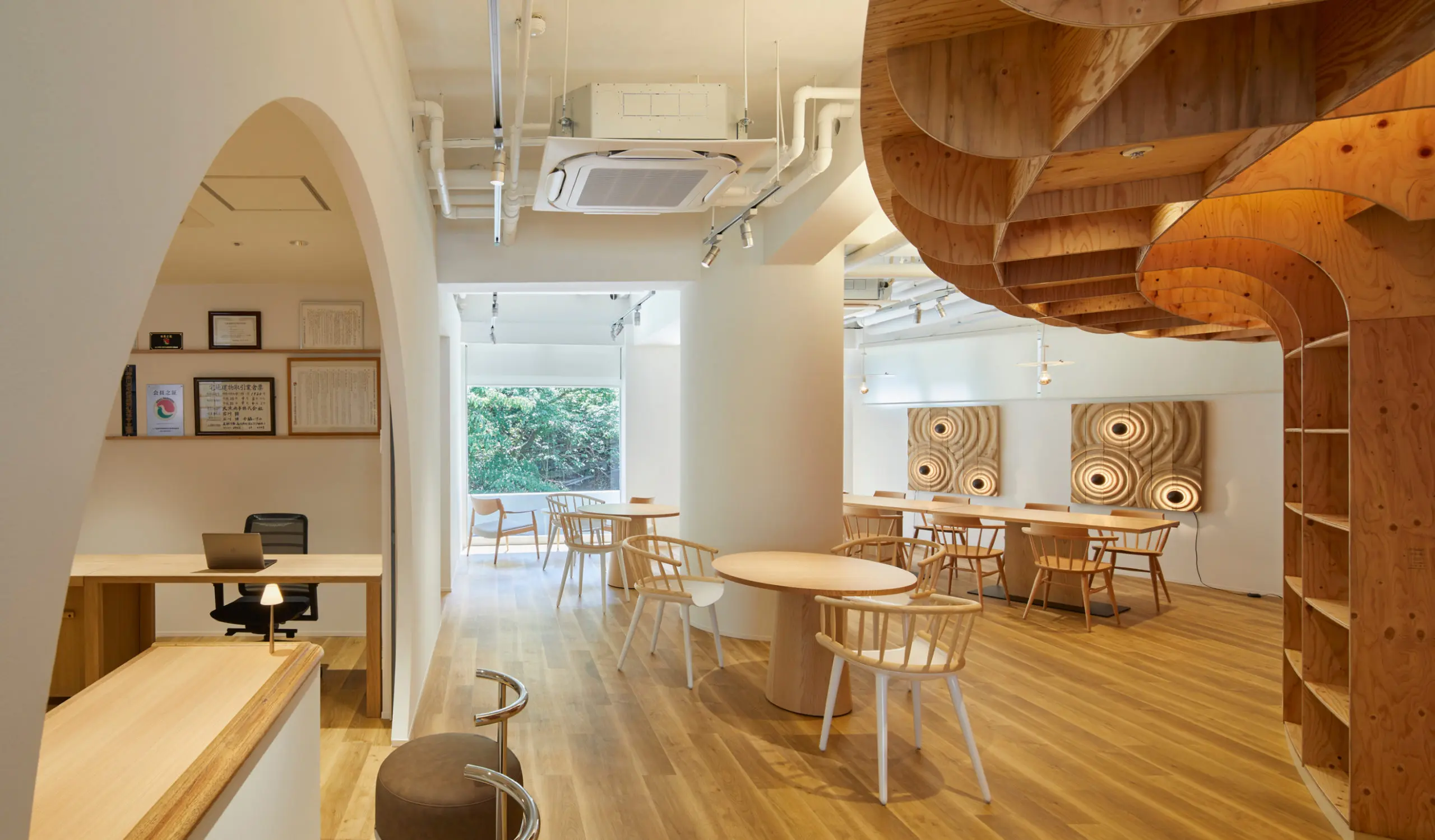 株式会社LINEs AND ANGLEs