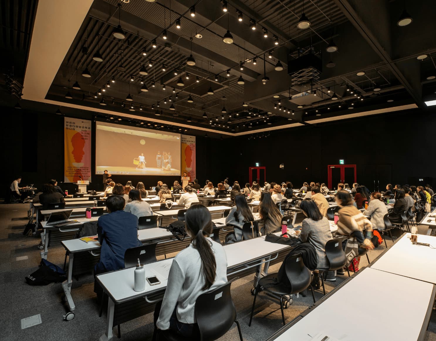 ライブ会場でのAVシステム管理イメージ