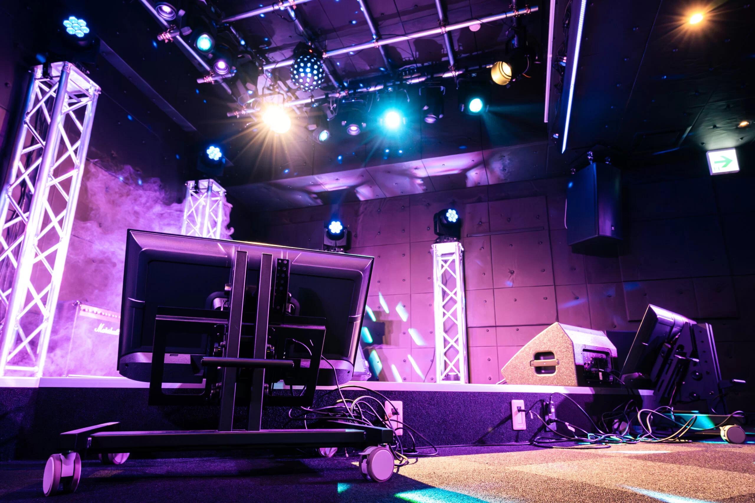 Lush Music専用ライブハウス 音響・映像・照明設備導入　LIVE HOUSE LUSH 様