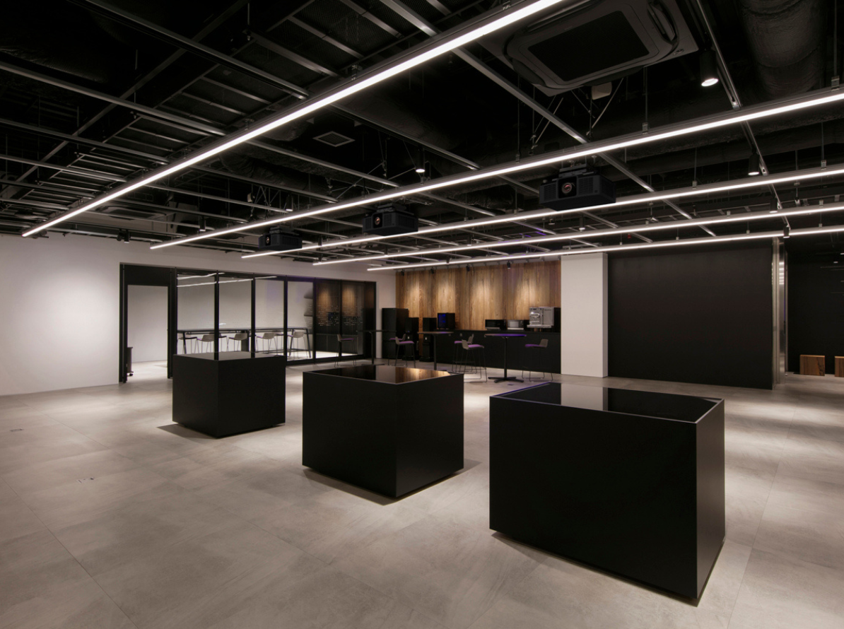 株式会社ミダス