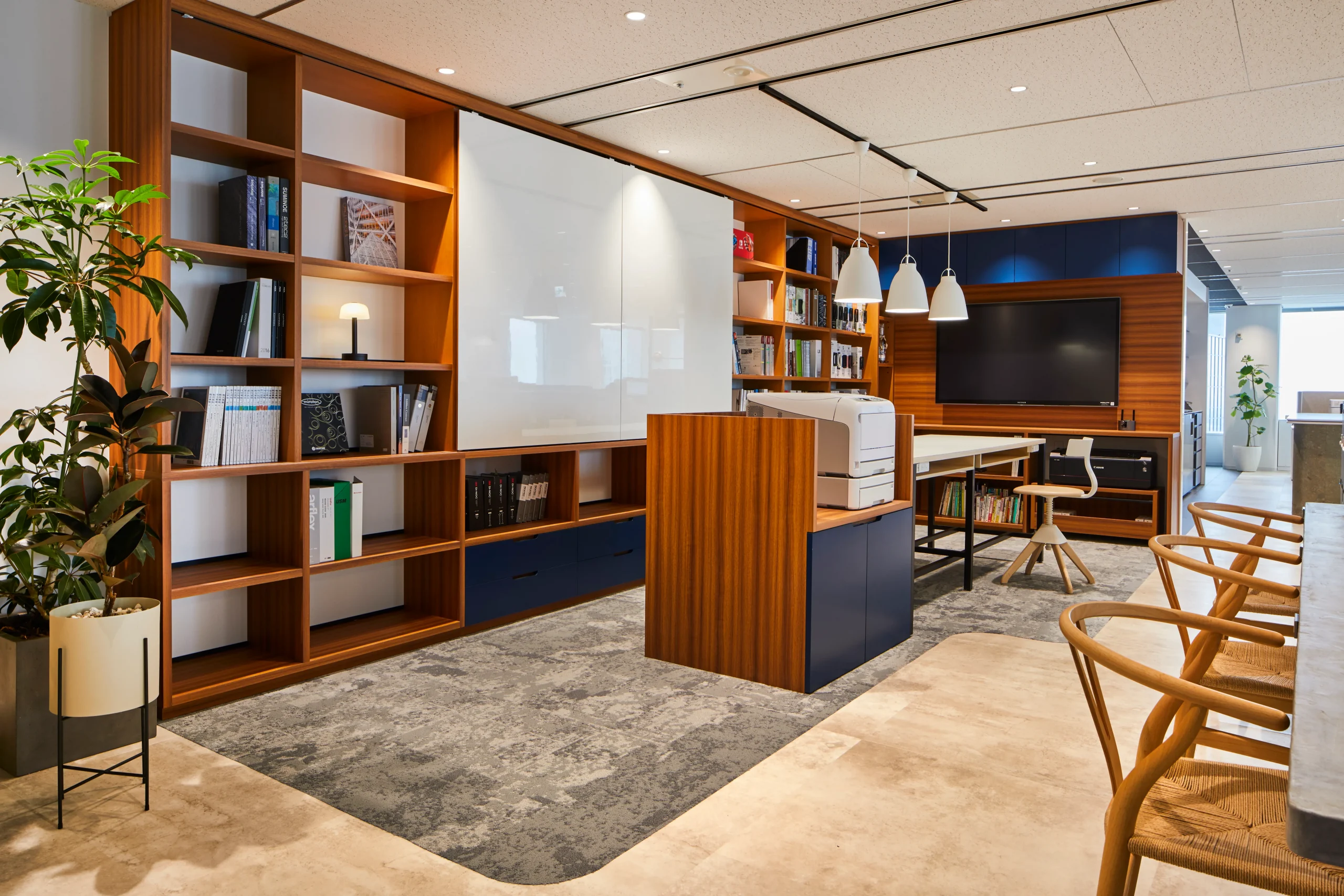 株式会社アーバンプラン　内装工事ラウンジ事例